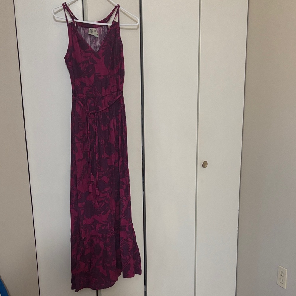 Chic Floral Maxi Dress in Purple